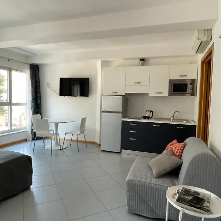 Rada - Loft Prima Fila Lungomare Sud Apartman *