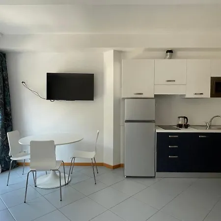 Rada - Loft Prima Fila Lungomare Sud * Civitanova Marche